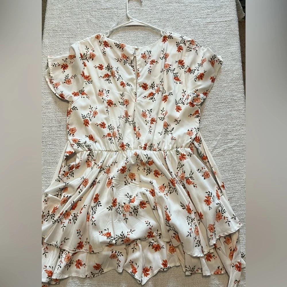 Altar’d State floral romper - Picture 4 of 4